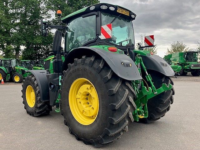 John Deere 6R 250