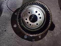 Deutz Fahr agrotron M zwolnica Piasta zwrotnica (Części zamienne)