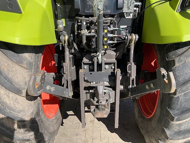 Claas Axos 310