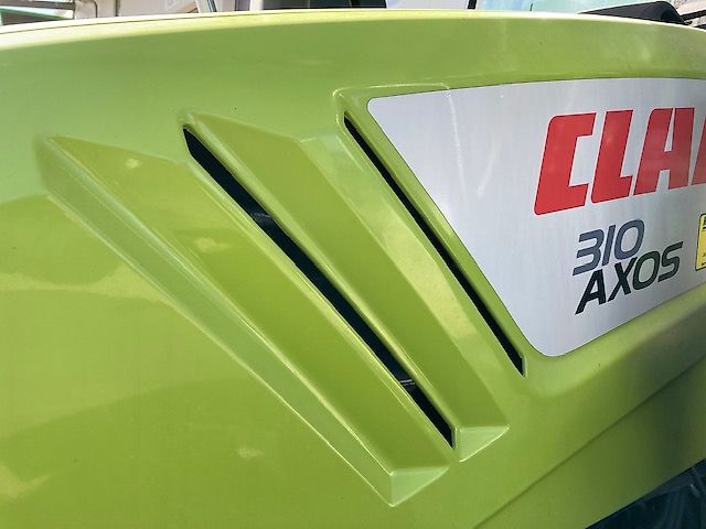Claas Axos 310