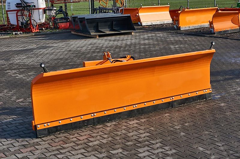 Top-Agro Schneeschild Schneepflug Gerade Serie PRO 2,7m SHP-SG27 WINTERAKTION