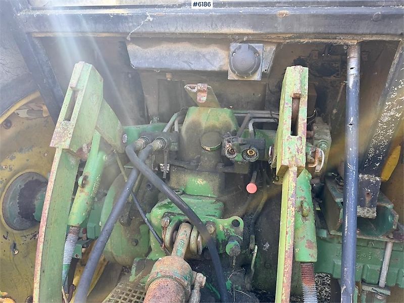 John Deere 3040