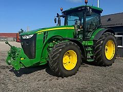 John Deere 8310R