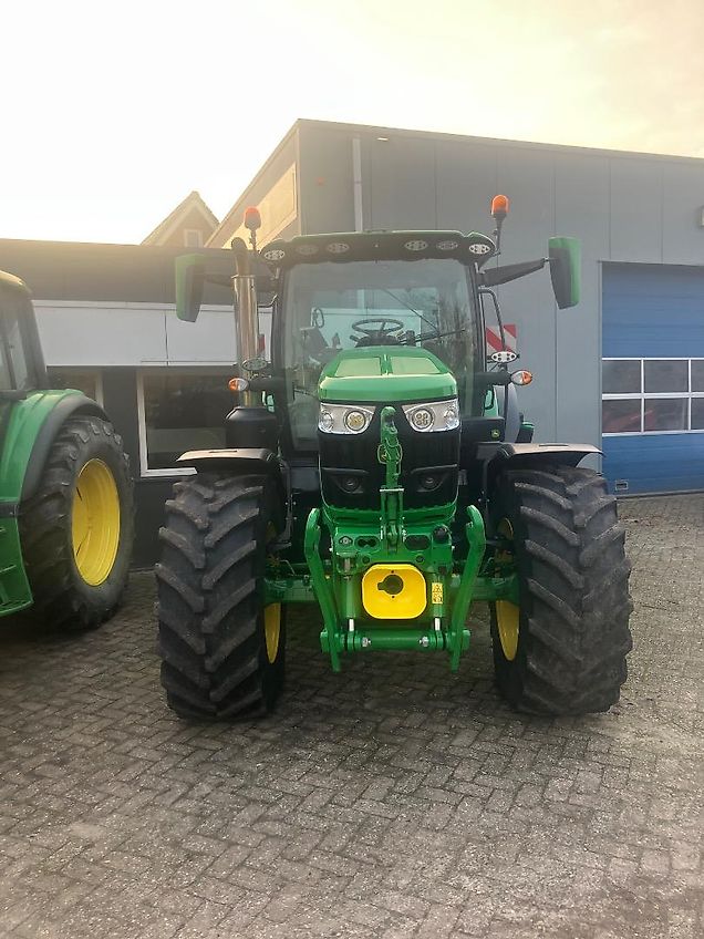 John Deere 6R 155
