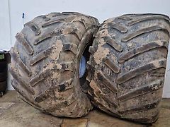 Michelin 1050/50R32 Michelin T2 171B 15/0MM schuin gebruikt DOT1500 op wiel 12-430 ET-290 *OUD*