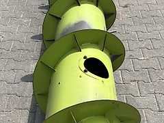 Claas Einzugsschnecke (links) Claas Vario 1050 Schneidwerk