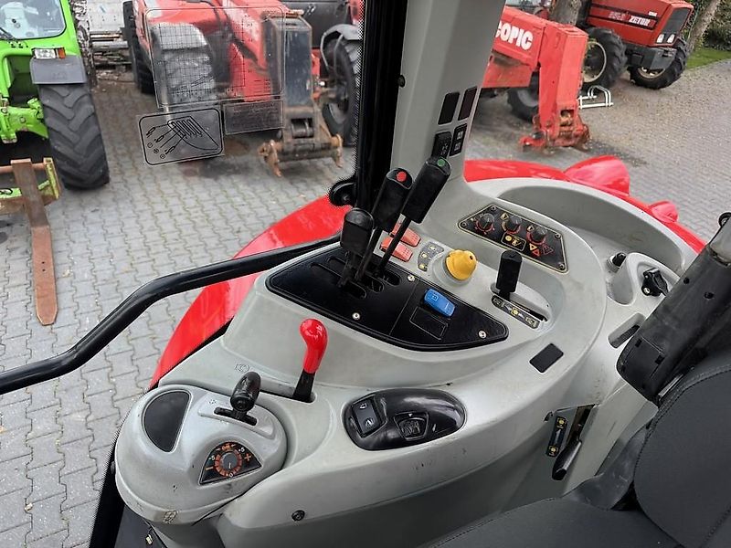 Massey Ferguson 5470 Dyna-4