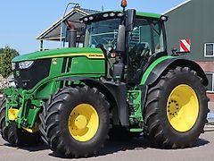 John Deere 6R 250 TRAKTOR