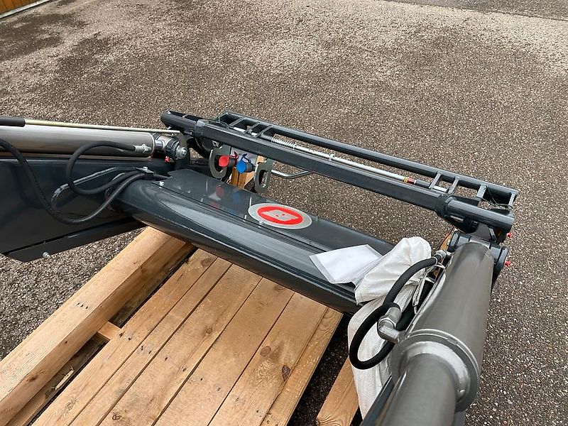 Stoll Frontlader FZ 39-27 Profiline FZ41-25 Solid 38-20 Schwinge