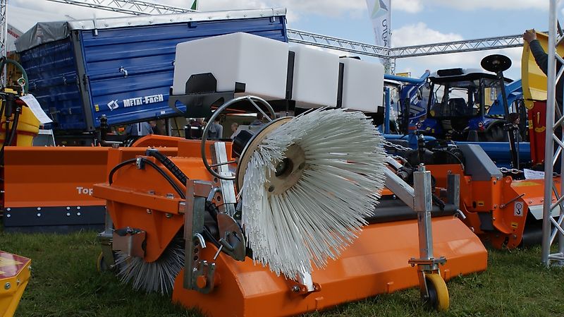 Top-Agro Heavy Duty Professional Kehrmaschine ab 1,60 bis 2,40m PROFESSIONAL SERIE KMP24