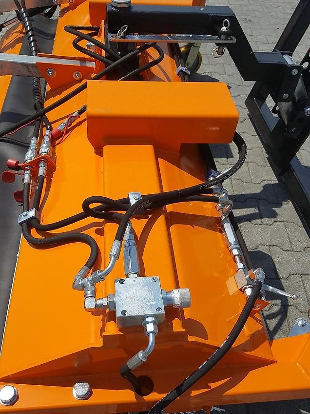 Top-Agro Heavy Duty Professional Kehrmaschine ab 1,60 bis 2,40m PROFESSIONAL SERIE KMP24