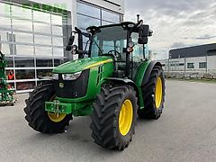 John Deere 5095M