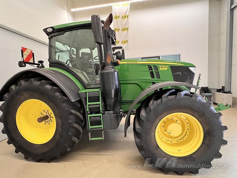 John Deere 6250R