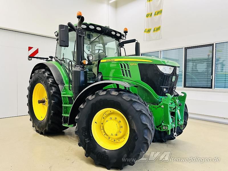 John Deere 6215R