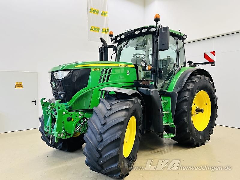 John Deere 6215R