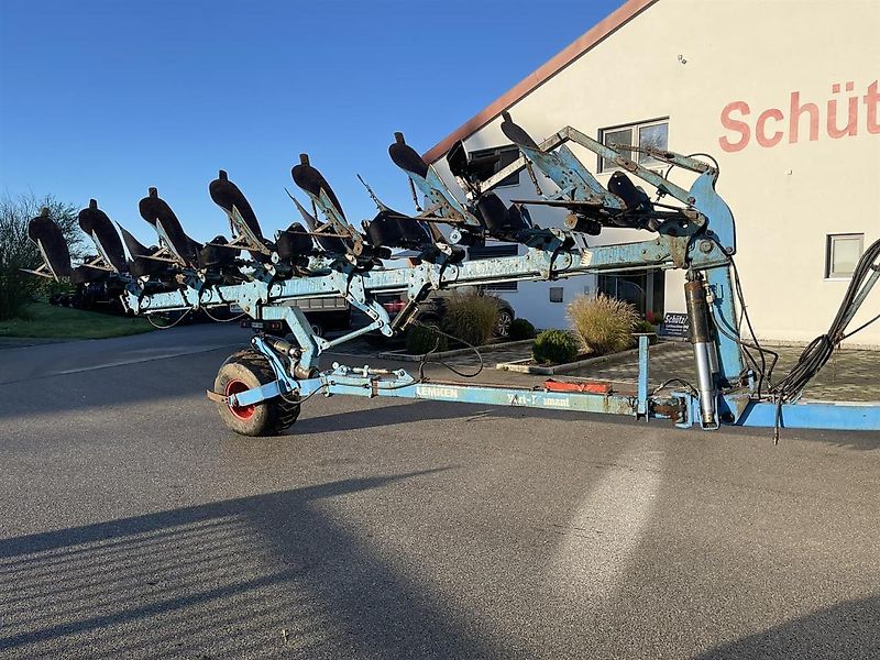 Lemken Vari Diamant 7-Schar Lemken Pflug mit Packerarm