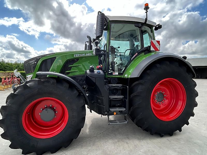 Fendt 826 VARIO S4 PROFI PLUS