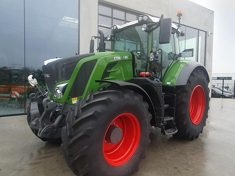Fendt 826 VARIO S4 PROFI PLUS