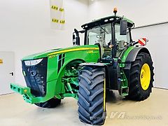 John Deere 8270R