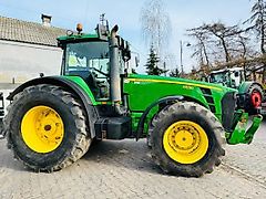 John Deere 8530