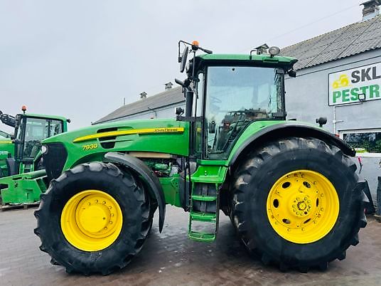 John Deere 7930