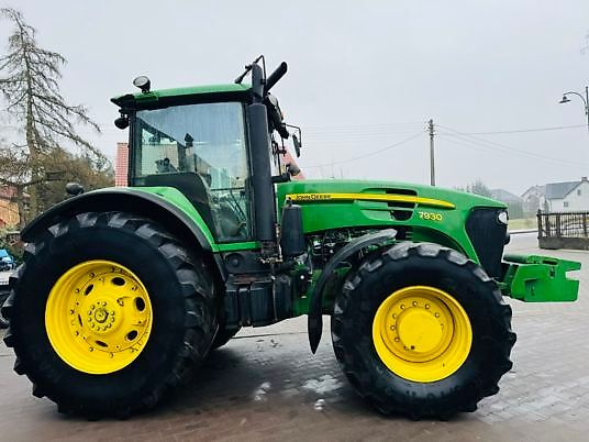 John Deere 7930