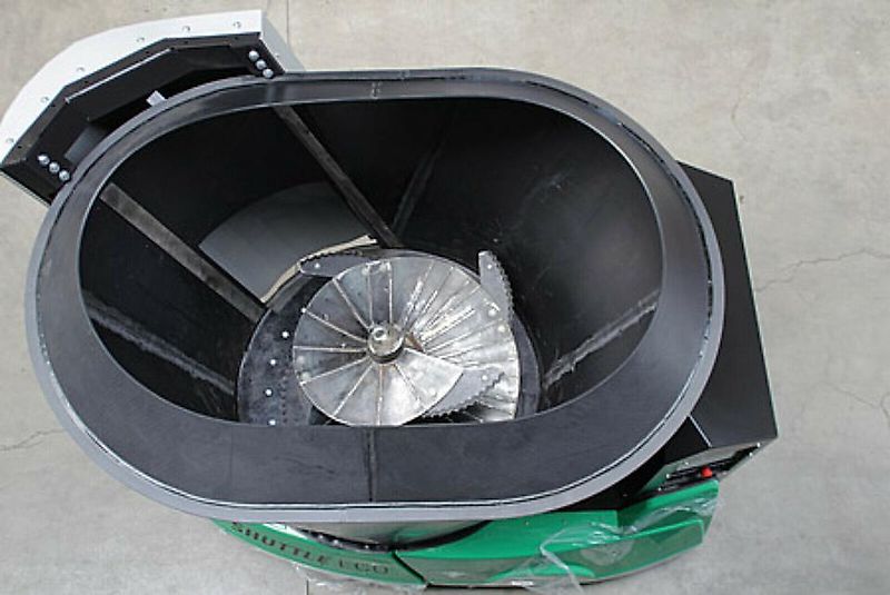 automatischer Fütterungsroboter, Futtermischwagen, Mischwagen