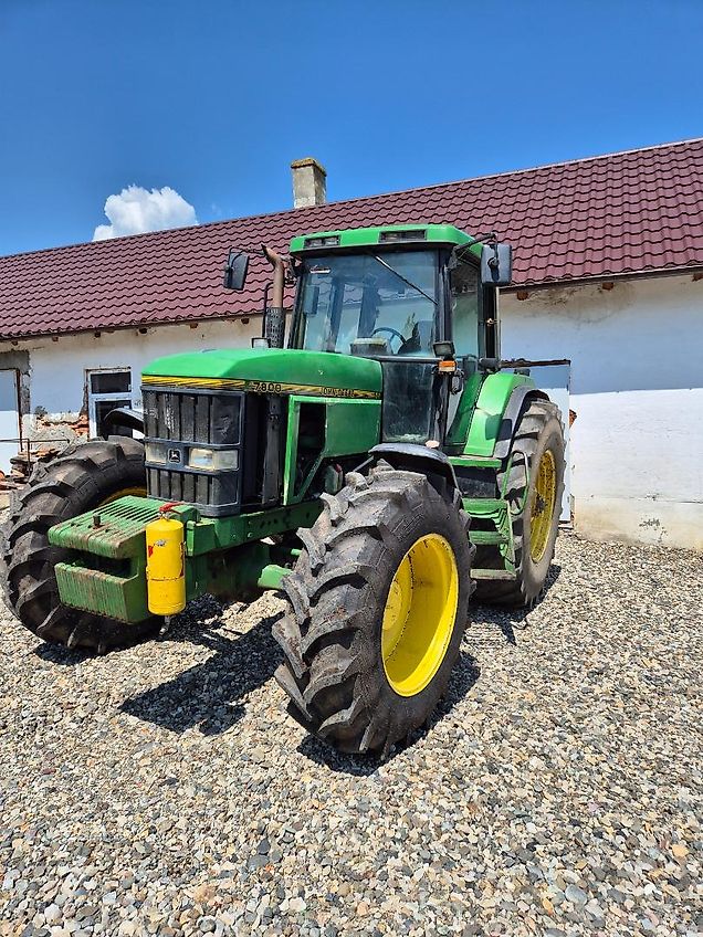 John Deere 7800