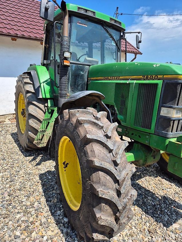 John Deere 7800