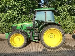 John Deere 5090M