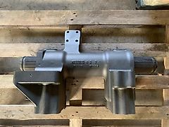 John Deere Hydraulic Lift Rock Shaft (used) - John Deere 7000, 7010