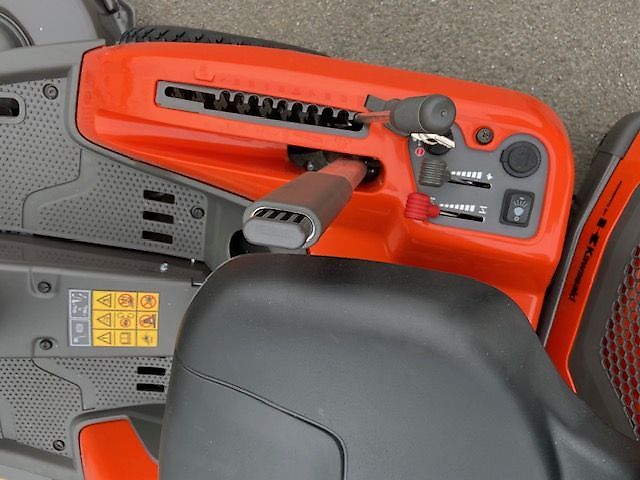 Husqvarna Rider R316TsX AWD inkl. Mähdeck 112cm