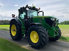John Deere 6215 R