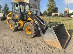 JCB 409