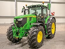John Deere 6R215