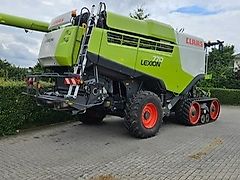 Claas Lexion 770 TT + V1230