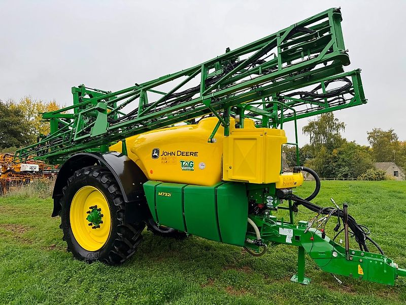 John Deere M732i