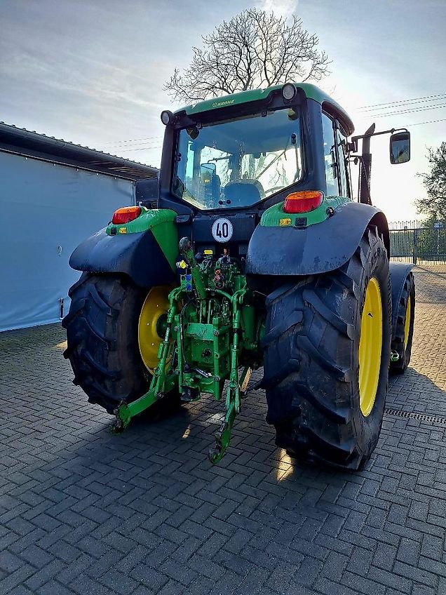 John Deere 6534