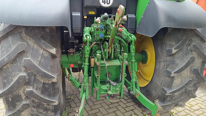 John Deere 6534
