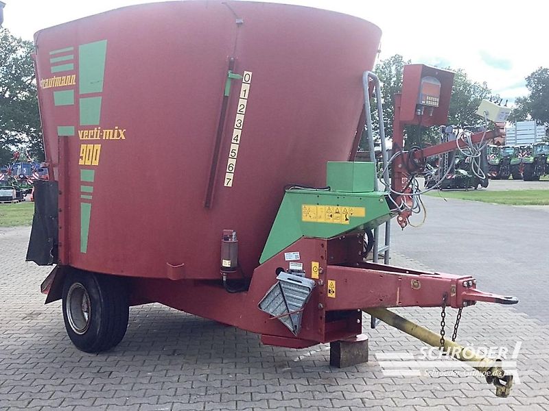 Strautmann VERTI MIX 900