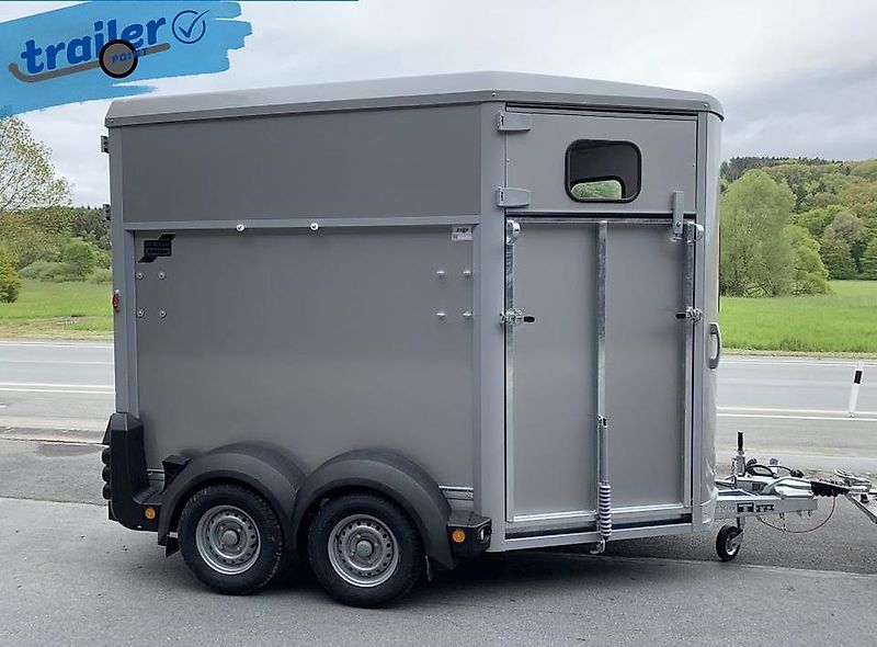 Ifor Williams Pferdeanhänger - HB506 mit Rampe Türen Kombi
