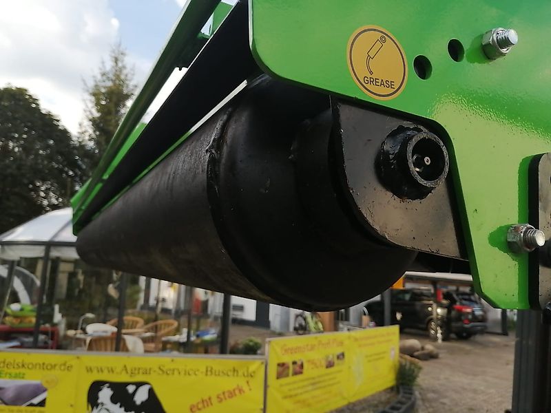 Maschio Kein Celli Tehnos Müthing Draggone Berti Maschio 200cm Seitenmulcher 90 GRad nach oben 55Grad in Böschungen 2 Doppelwirkende Steuergeräte Schlegelrotor mit schweren Hammerschlegel Verschraubt 2m Arbeitsbreite zu Demozwecken im Einsatz