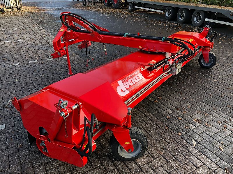 Dücker SFK 4500 veegmachine