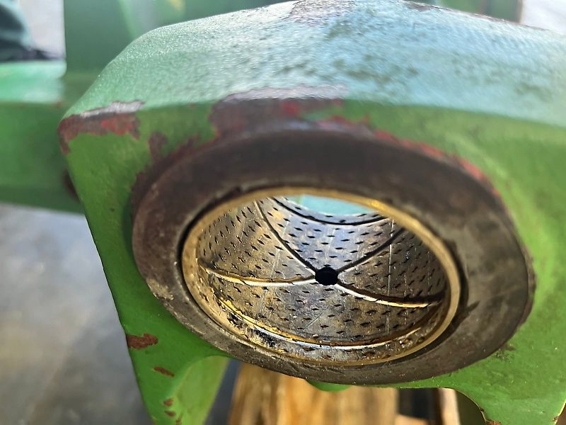 John Deere Front Axle housing (used) - John Deere 6000, 6506