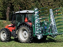 BeTEC Gülleinjektor / Slurry injector / Injecteur / Aplikator / Rampa z wężami model HILLY 9 m