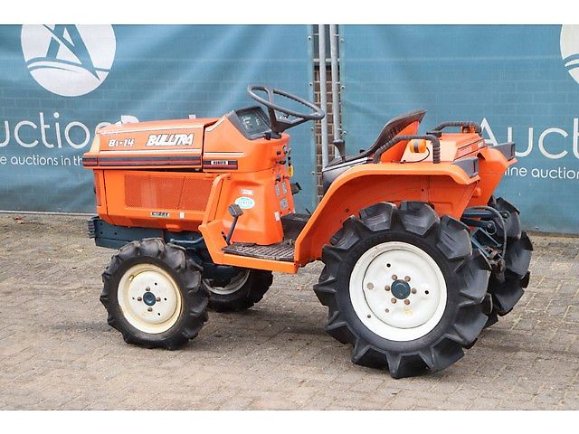 Kubota B1-14 Bulltra
