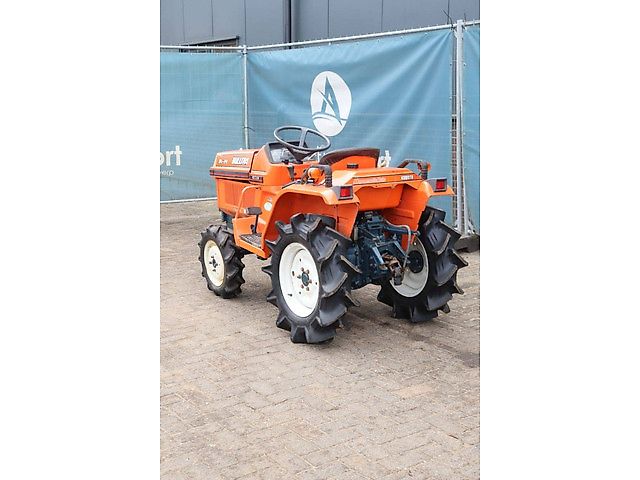 Kubota B1-14 Bulltra