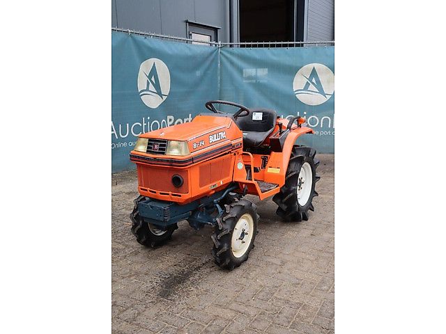 Kubota B1-14 Bulltra