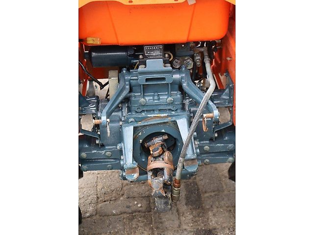 Kubota B1-14 Bulltra