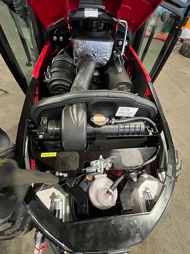 TYM T 255 mit Winterdienstausrüstung (am Lager)